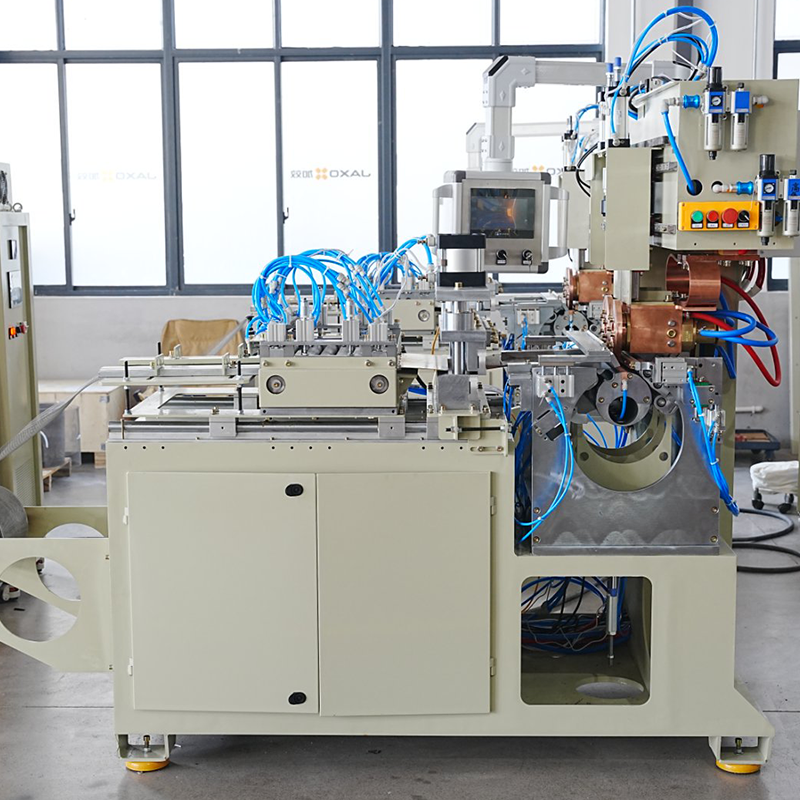 Machine intégrée de soudage de treillis à rouleaux de tambour