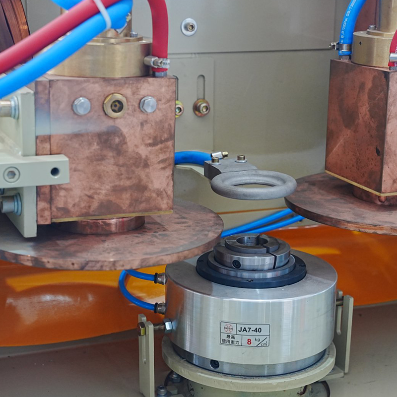 Machine de soudage de joints amortisseurs