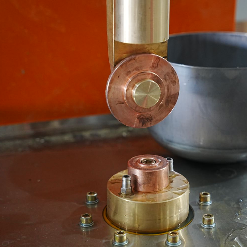 Machine de soudage de joints à disques éclatés